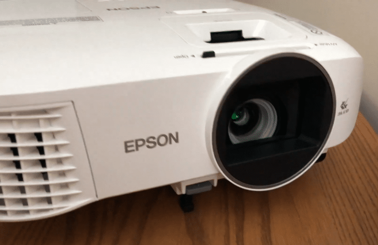 Epson HC2100 close up