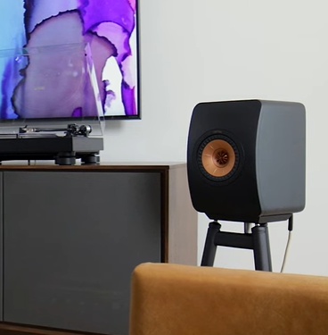 KEF LS50 Meta and a turn table