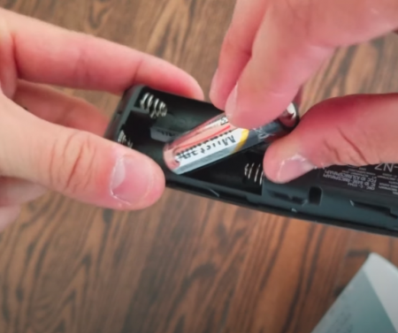 Samsung remote battery replacement