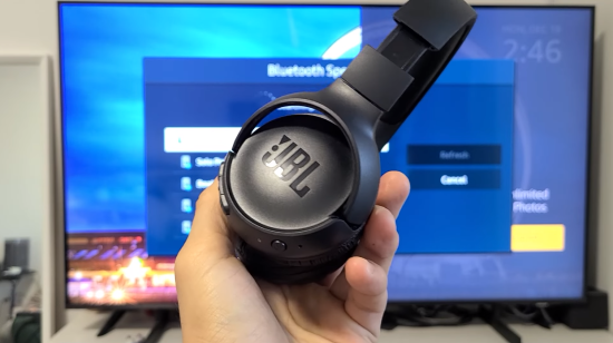 connecting JBL headphones to smart TV